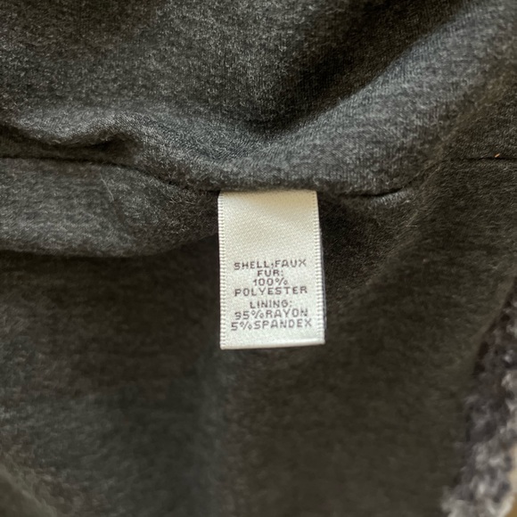 NEIMAN MARCUS COLLECTION Vest - Picture 9 of 11